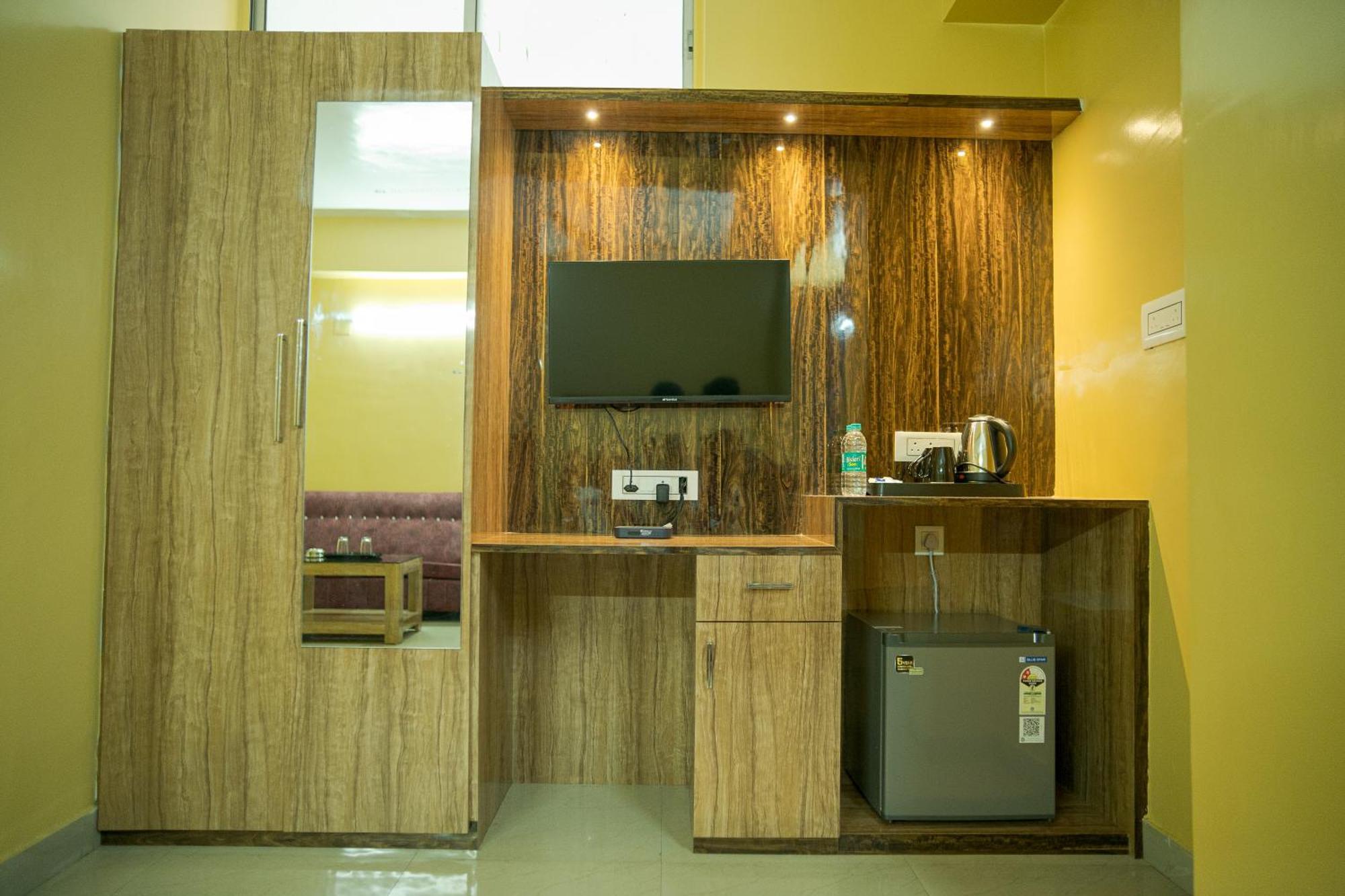 Hotel Ta-Tin Durgāpur المظهر الخارجي الصورة